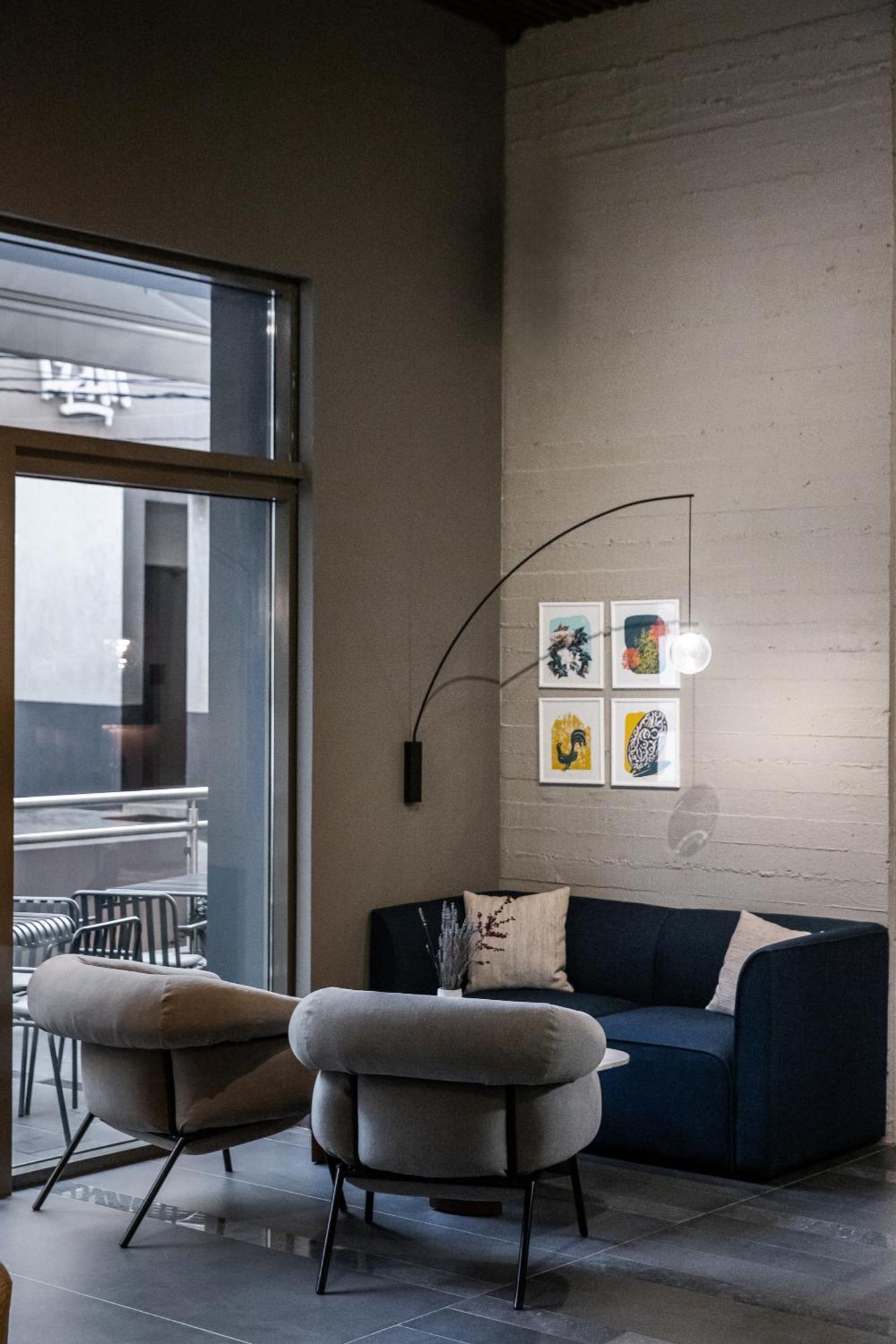 Zur Studios And Suites Beiroet Buitenkant foto