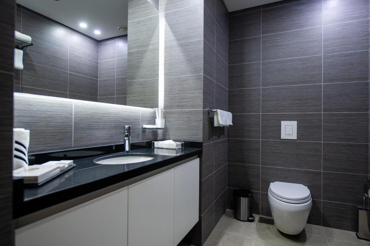 Zur Studios And Suites Beiroet Buitenkant foto